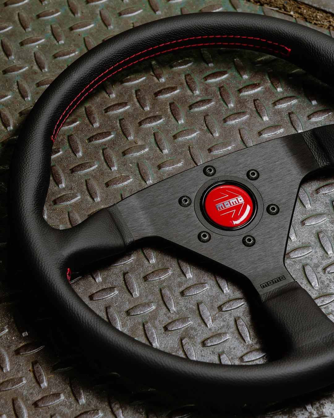 Nissan 350Z MOMO MOD 07 Steering Wheel